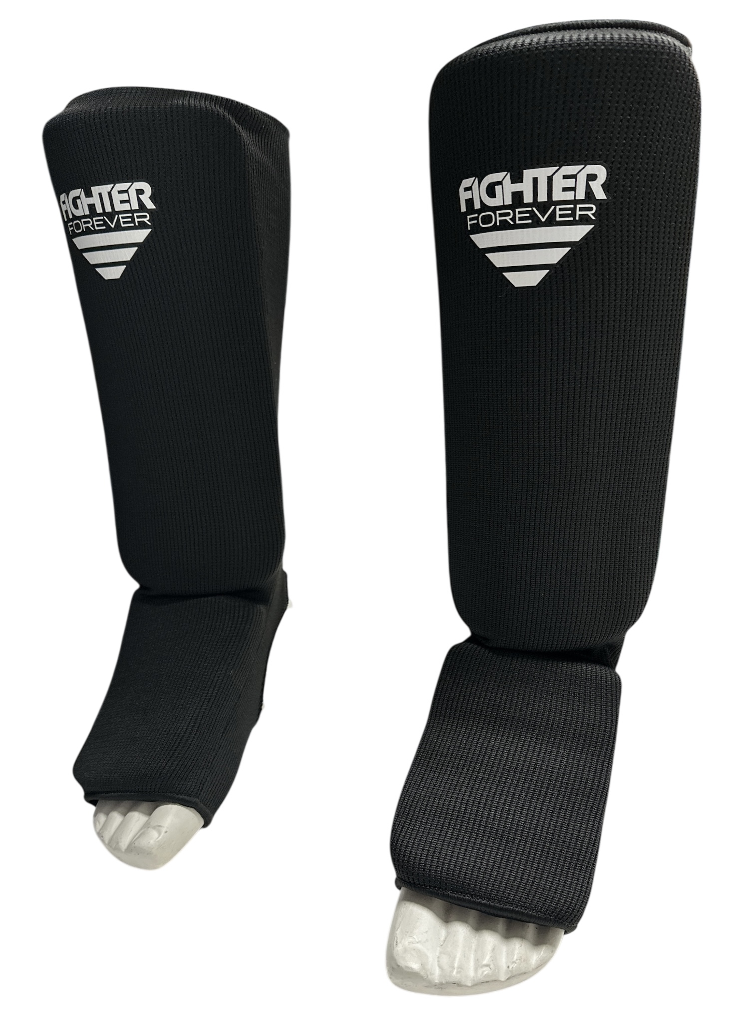 Osta Fighter Forever Sukkamallin säärisuojat MUSTA Total Shopista