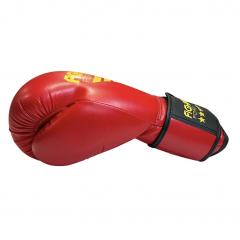 Punainen Fighter Forever nyrkkeilyhanska joka on saanut erinomaisia arvostuita harrastajilta. Edullinen ja turvallinen.