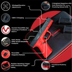 Kuvaan merkityt TitanX:n ominaisuudet: USB-C-lataus, palautuva liipaisin, picatinny-kisko ja painotetut lippaat.
